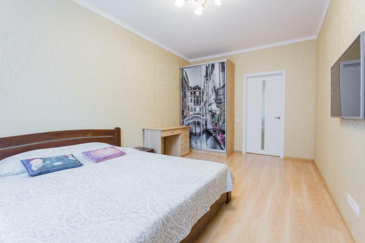 Business Class Apartment At Lomonosova Kiew Exterior foto